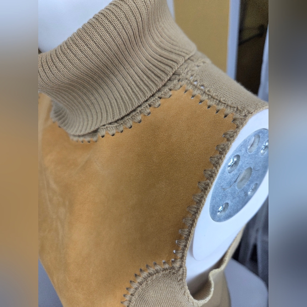 DKNY Size M Camel Color Turtleneck Sweater Vest In Suede Leather And Wool - Picture 6 of 9